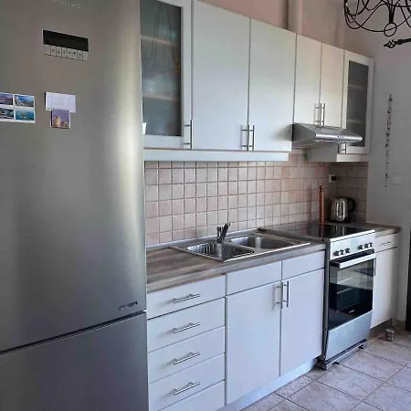 Just Renovated Seaside 80 Meters From The Sea Apartman *