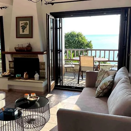 Just Renovated Seaside 80 Meters From The Sea *