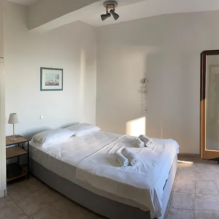 Apartment Just Renovated Seaside 80 Meters From The Sea